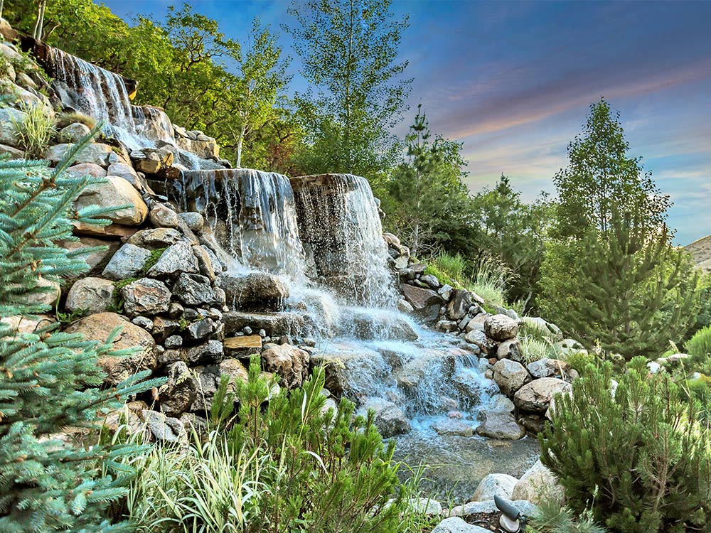 Stone (rock) water feature